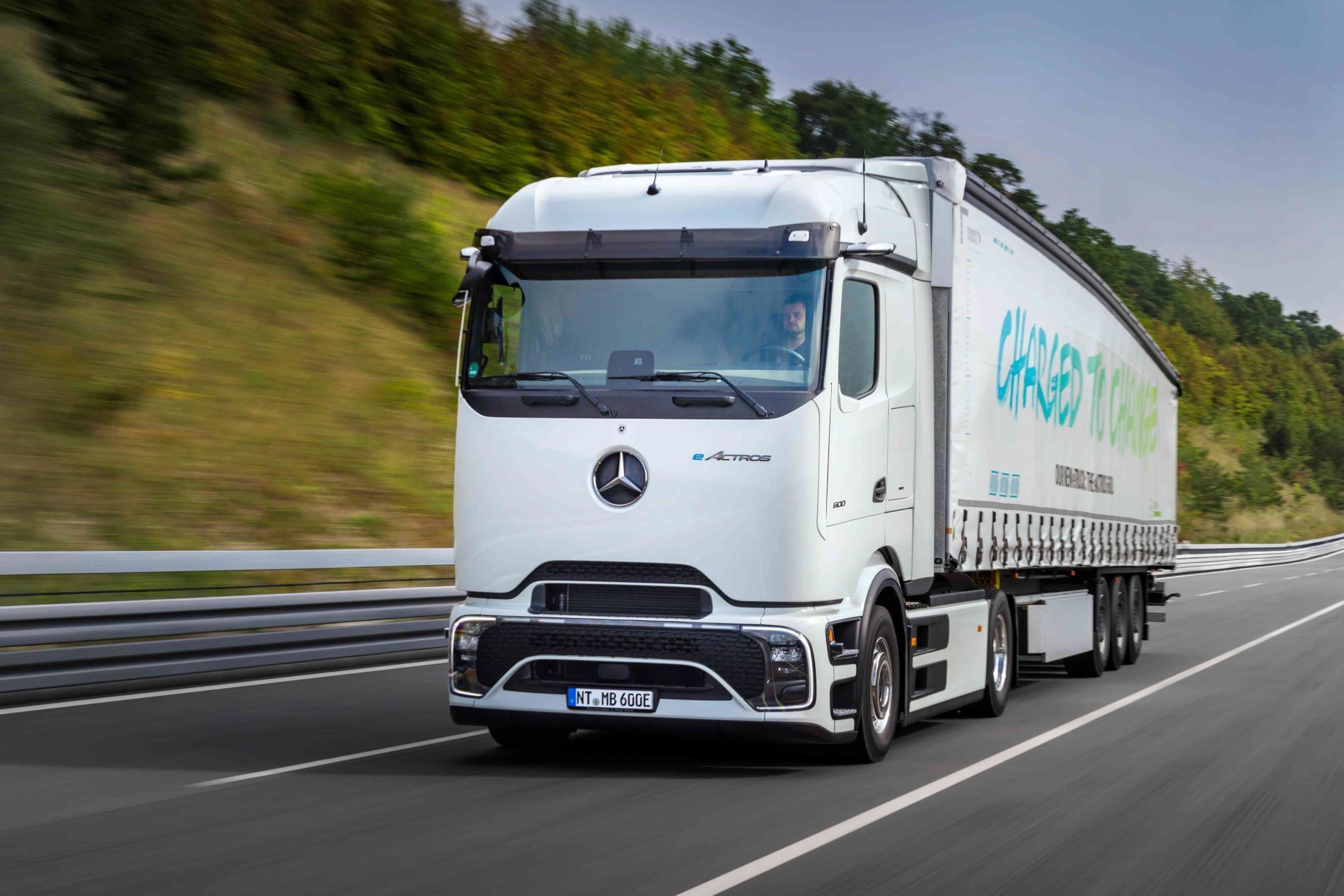 Mercedes-Benz Trucks eActros 600 предвещает появление нового грузового  лайнера eCascadia | 2082 – Сервис поиска груза и транспорта по России