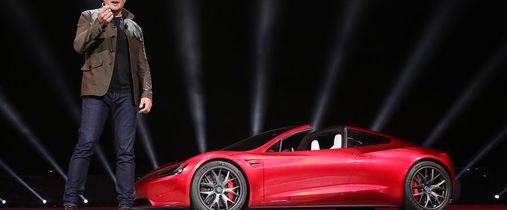 Tesla намерена запустить производство обновленного Roadster в 2025 году